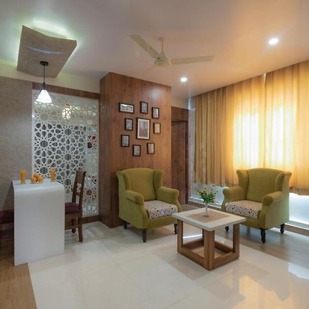 Hotel Monarch By Rivido, Bannerghatta Main Road Bangalore Esterno foto