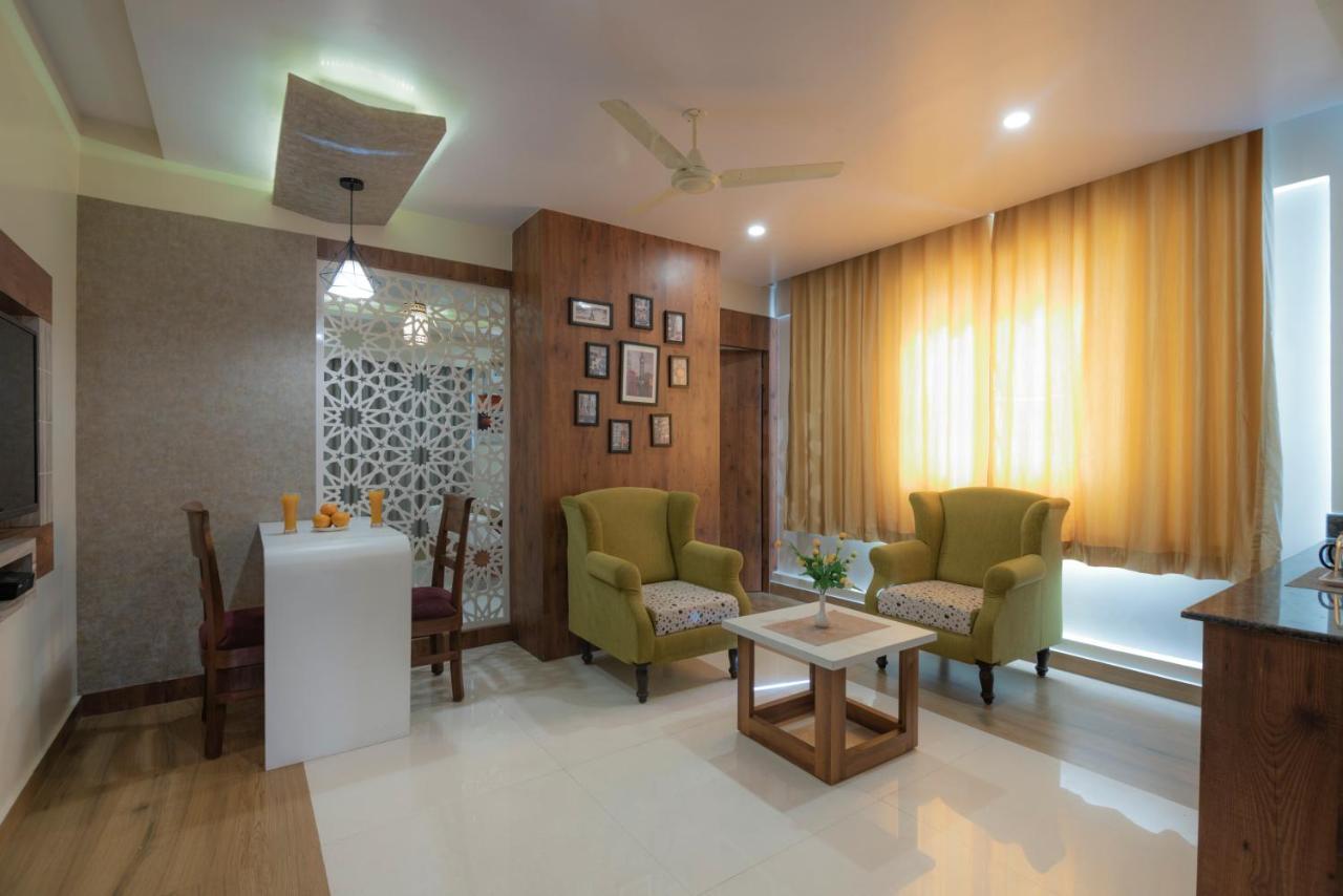 Hotel Monarch By Rivido, Bannerghatta Main Road Bangalore Esterno foto