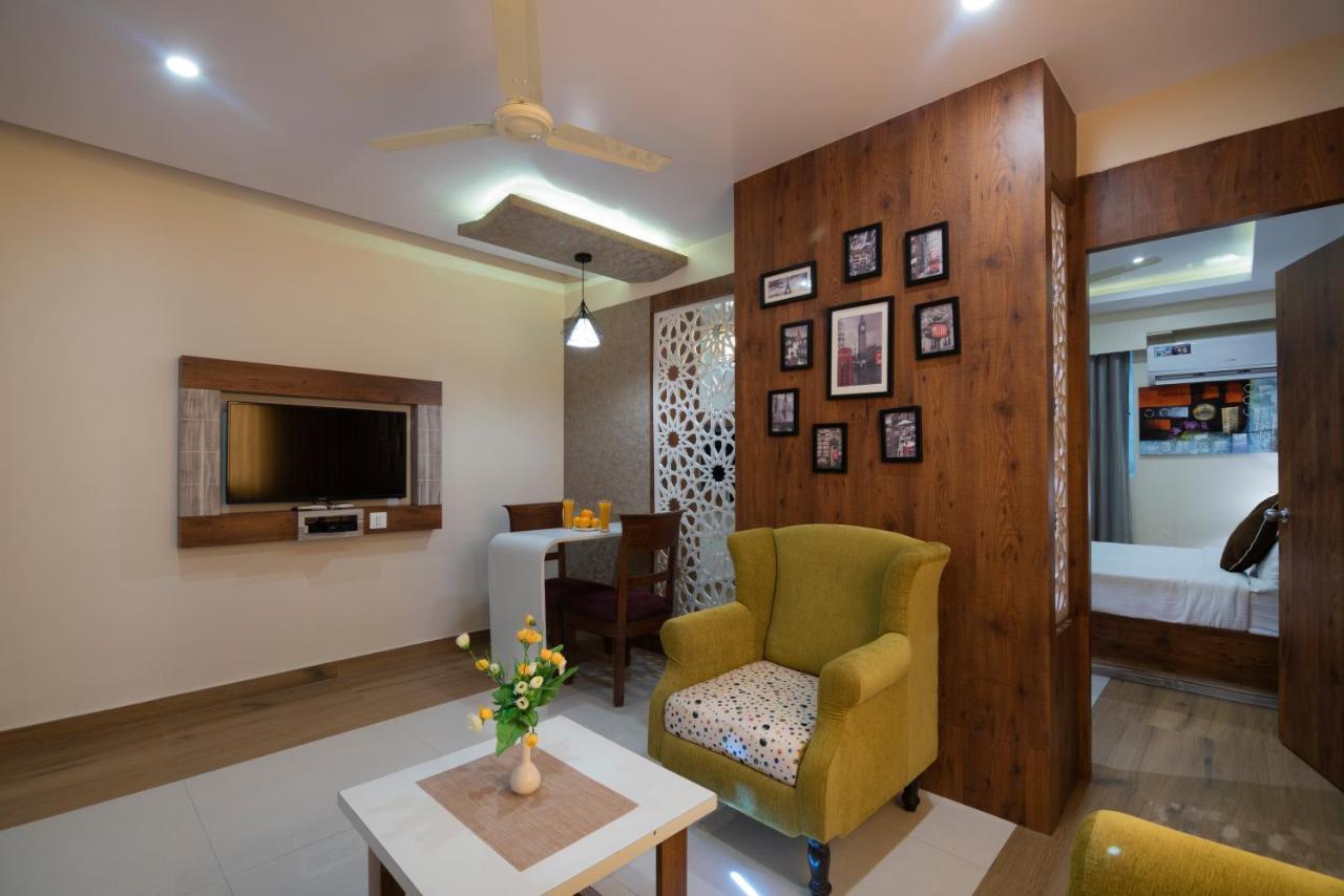 Hotel Monarch By Rivido, Bannerghatta Main Road Bangalore Esterno foto