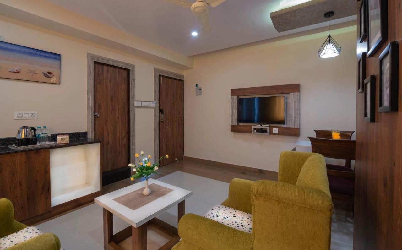 Hotel Monarch By Rivido, Bannerghatta Main Road Bangalore Esterno foto
