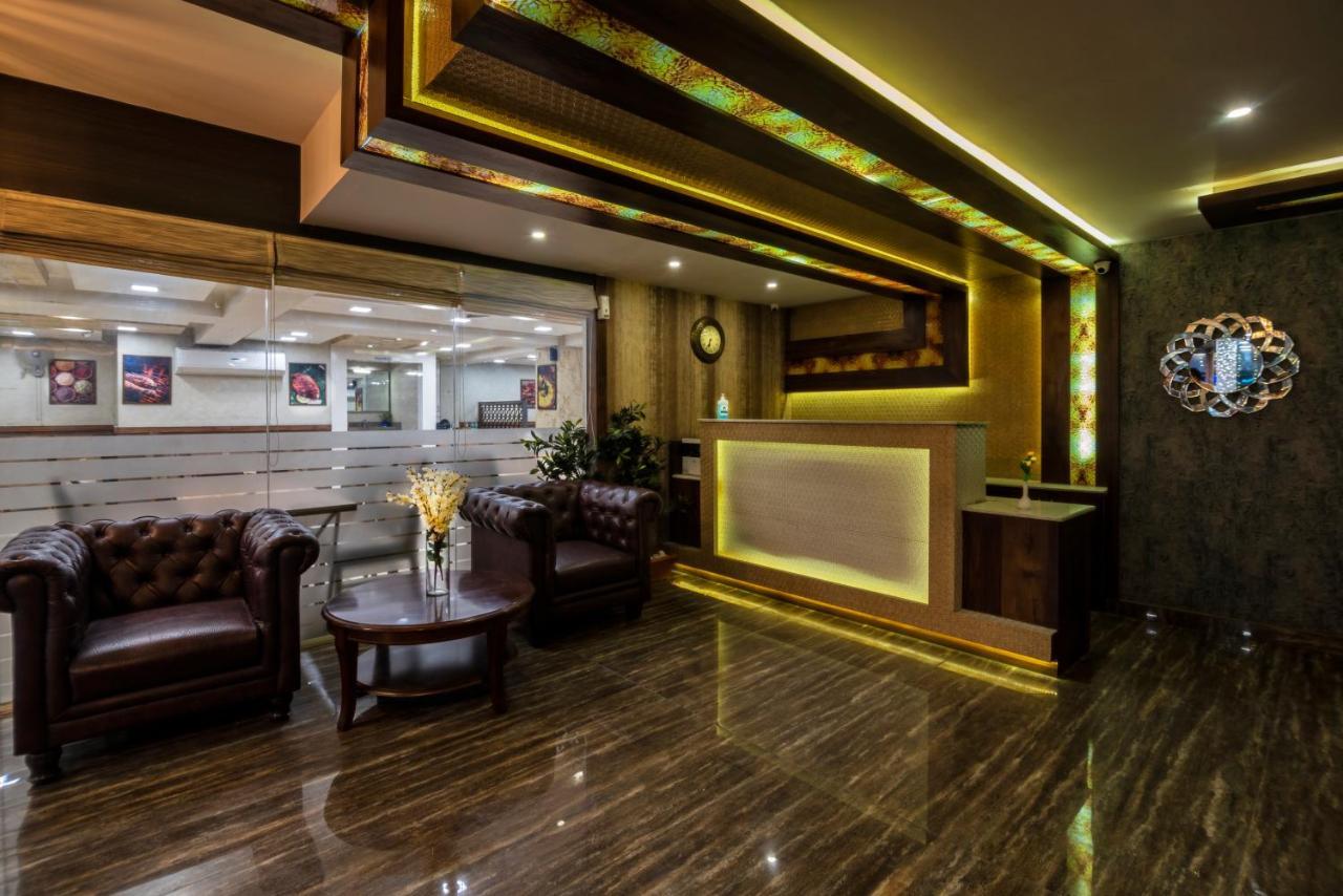 Hotel Monarch By Rivido, Bannerghatta Main Road Bangalore Esterno foto
