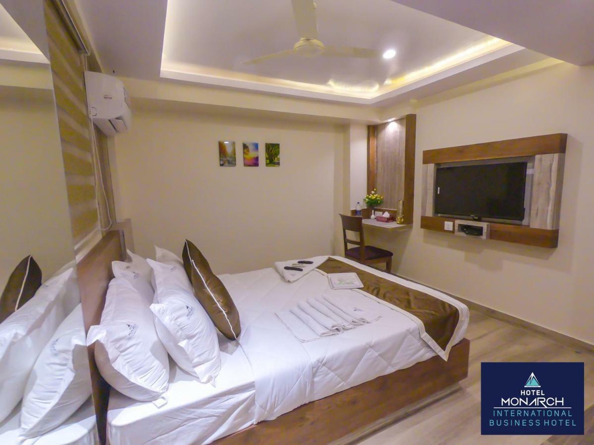 Hotel Monarch By Rivido, Bannerghatta Main Road Bangalore Esterno foto