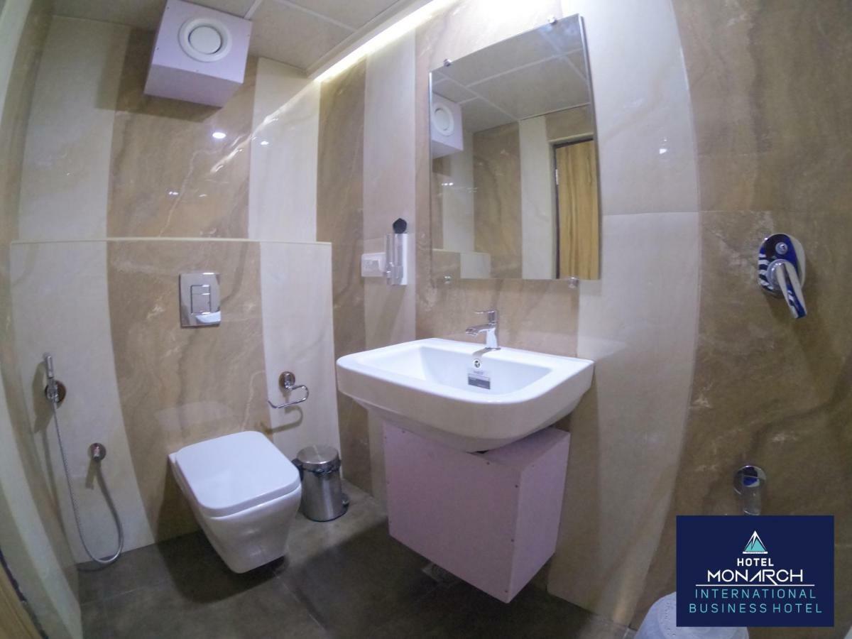Hotel Monarch By Rivido, Bannerghatta Main Road Bangalore Esterno foto