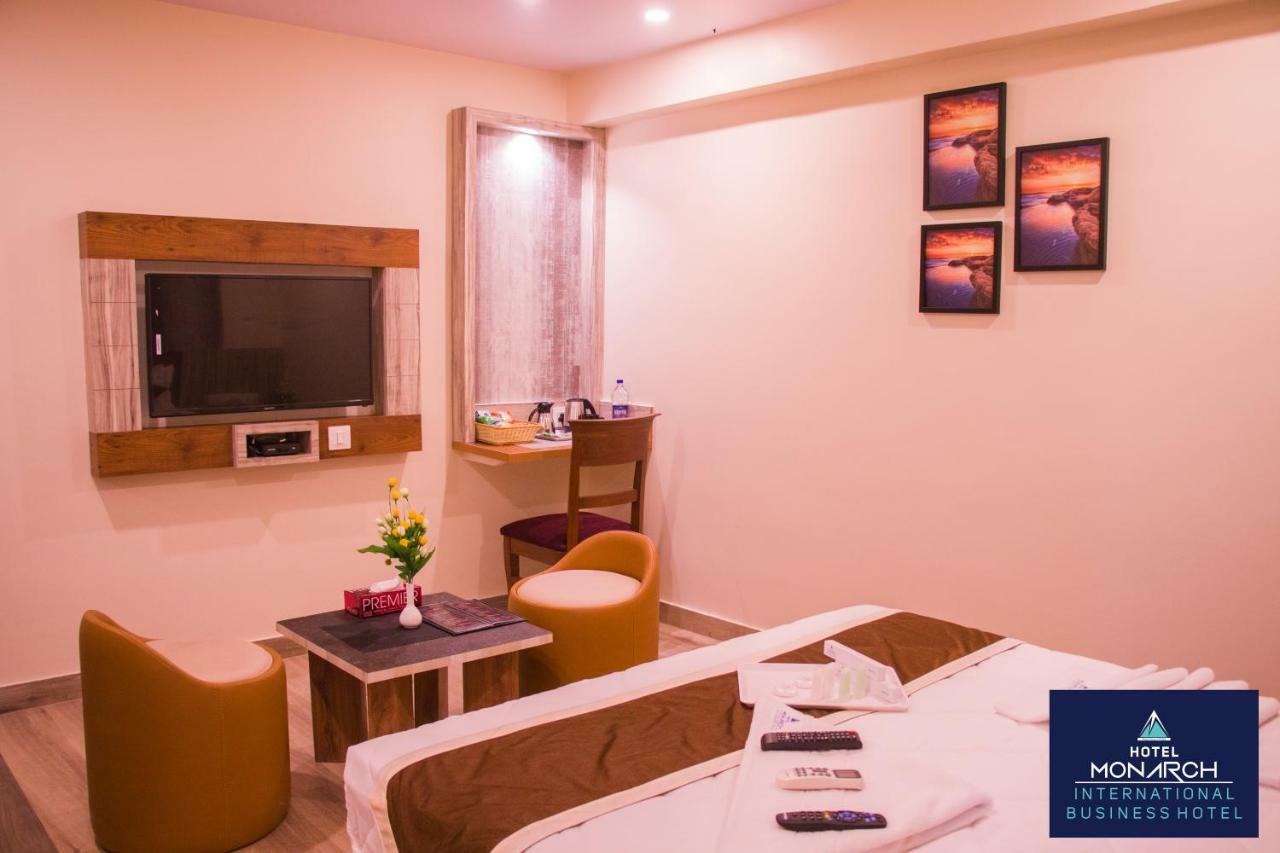 Hotel Monarch By Rivido, Bannerghatta Main Road Bangalore Esterno foto