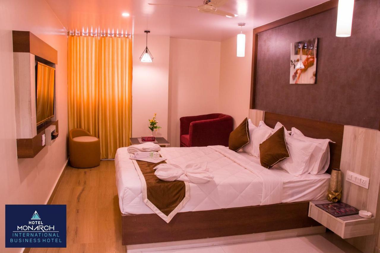Hotel Monarch By Rivido, Bannerghatta Main Road Bangalore Esterno foto