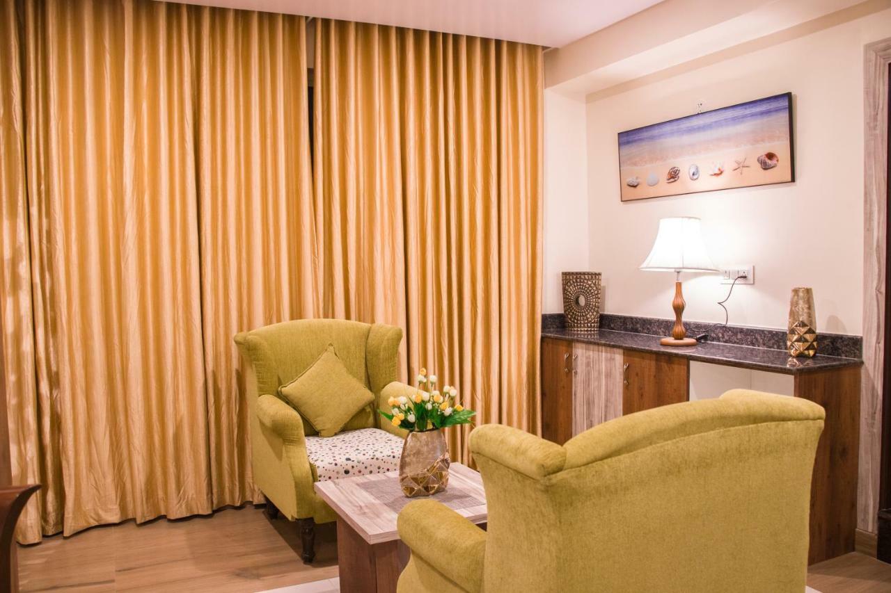 Hotel Monarch By Rivido, Bannerghatta Main Road Bangalore Esterno foto