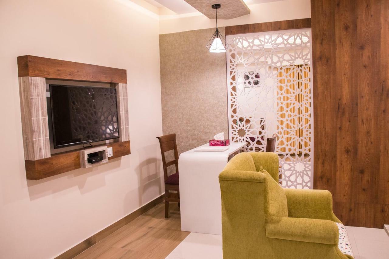 Hotel Monarch By Rivido, Bannerghatta Main Road Bangalore Esterno foto
