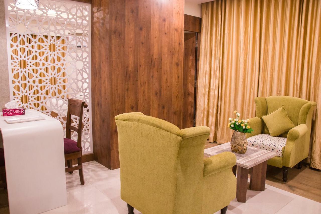 Hotel Monarch By Rivido, Bannerghatta Main Road Bangalore Esterno foto